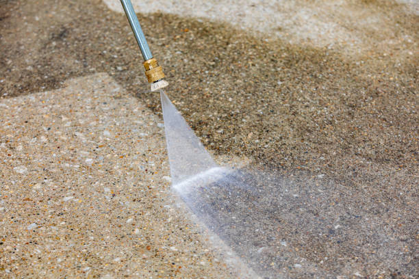 Best Pool Deck Cleaning  in Scotchtown, NY